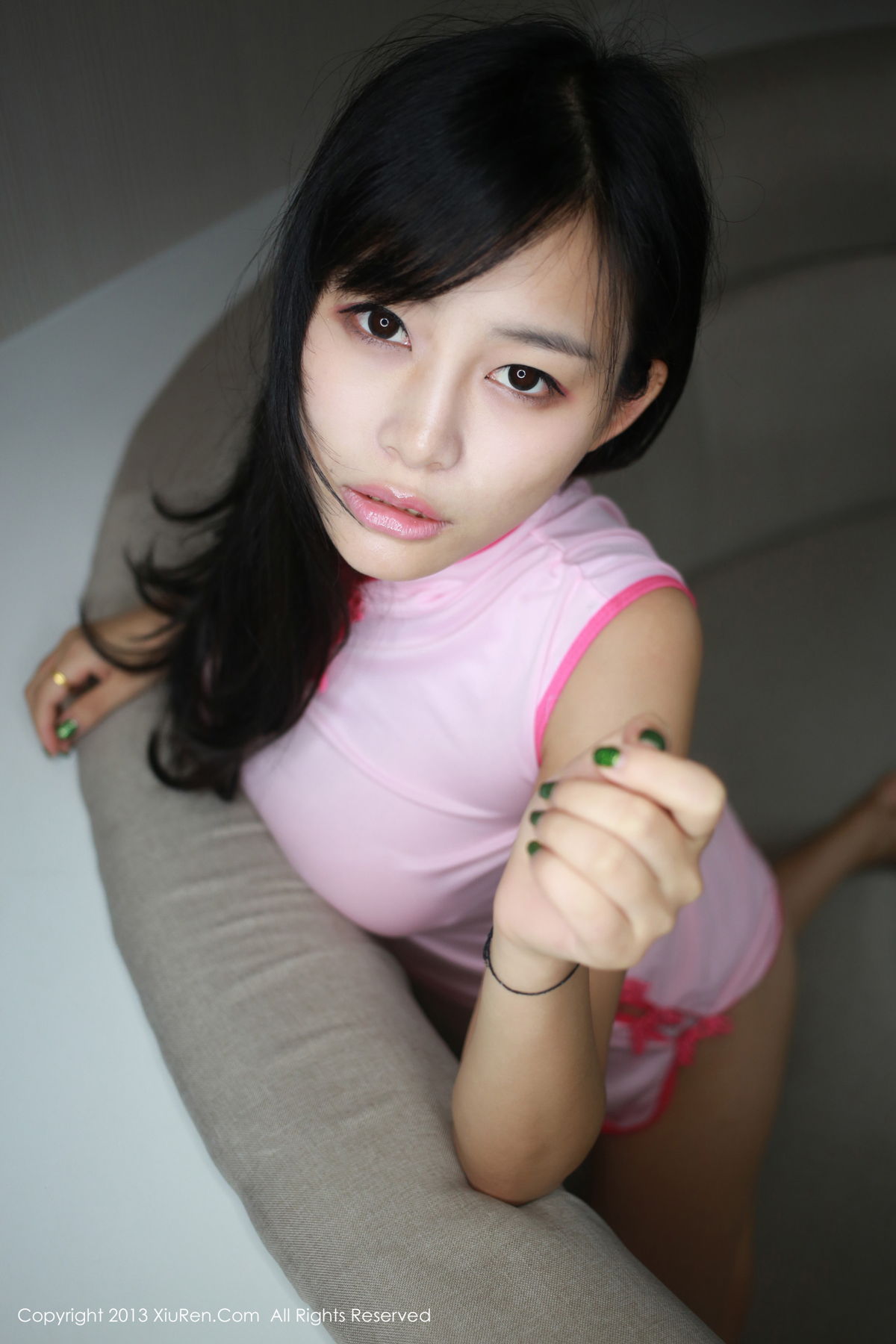 t09e67073.jpg