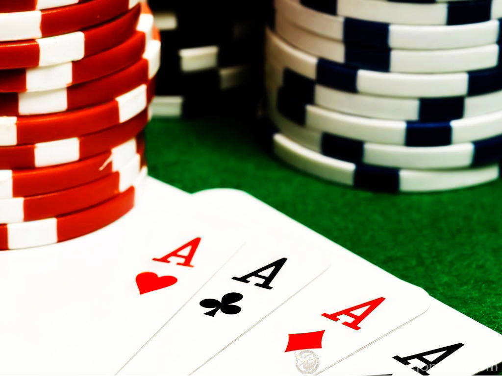 online-poker.jpg