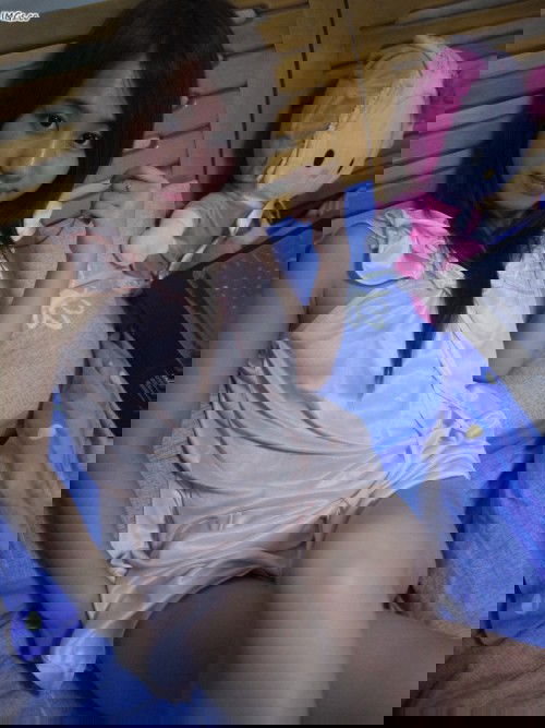 4090007887.jpg