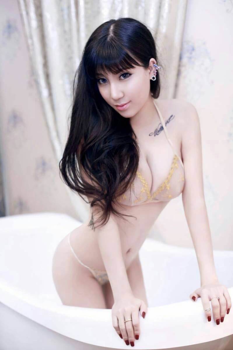168 / 43 / C罩 / 22歲