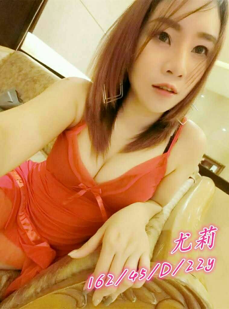 尤莉.jpg