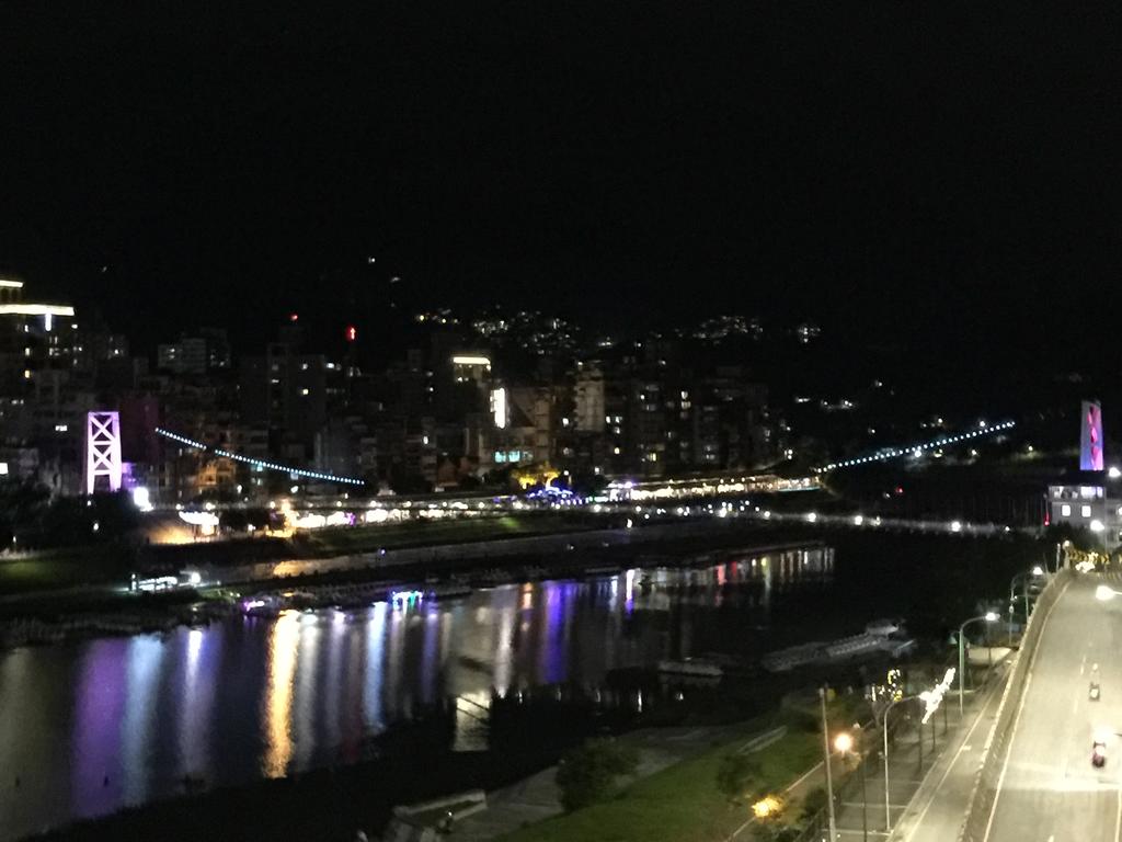 8362994.jpg