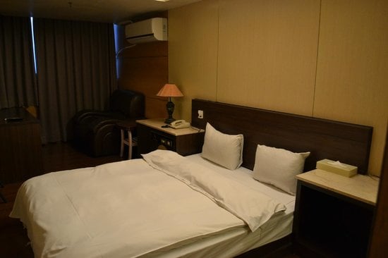 zaw-jung-business-hotel.jpg