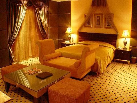 562_12_image.jpg