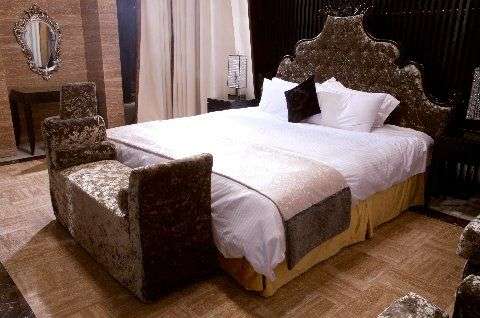 1244_16_image.jpg