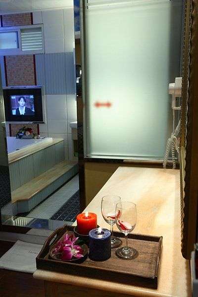 793_10_image.jpg