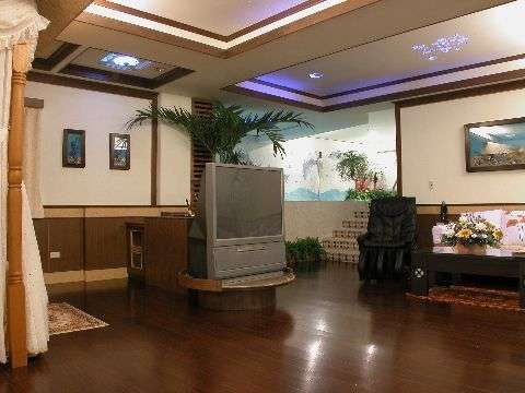 943_15_image.jpg