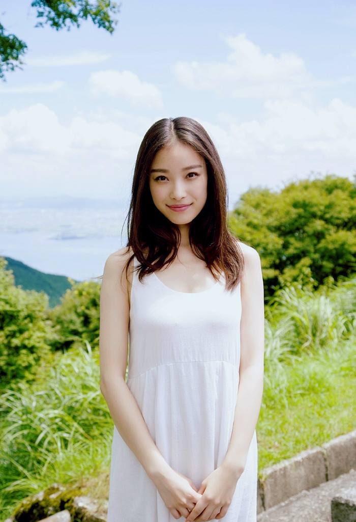 桃花眼的女明星代表倪妮