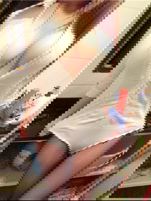 YMJ7H.md.jpg