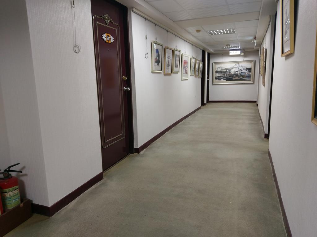 89346170.jpg