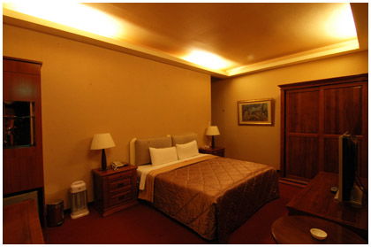 room2-1.jpg