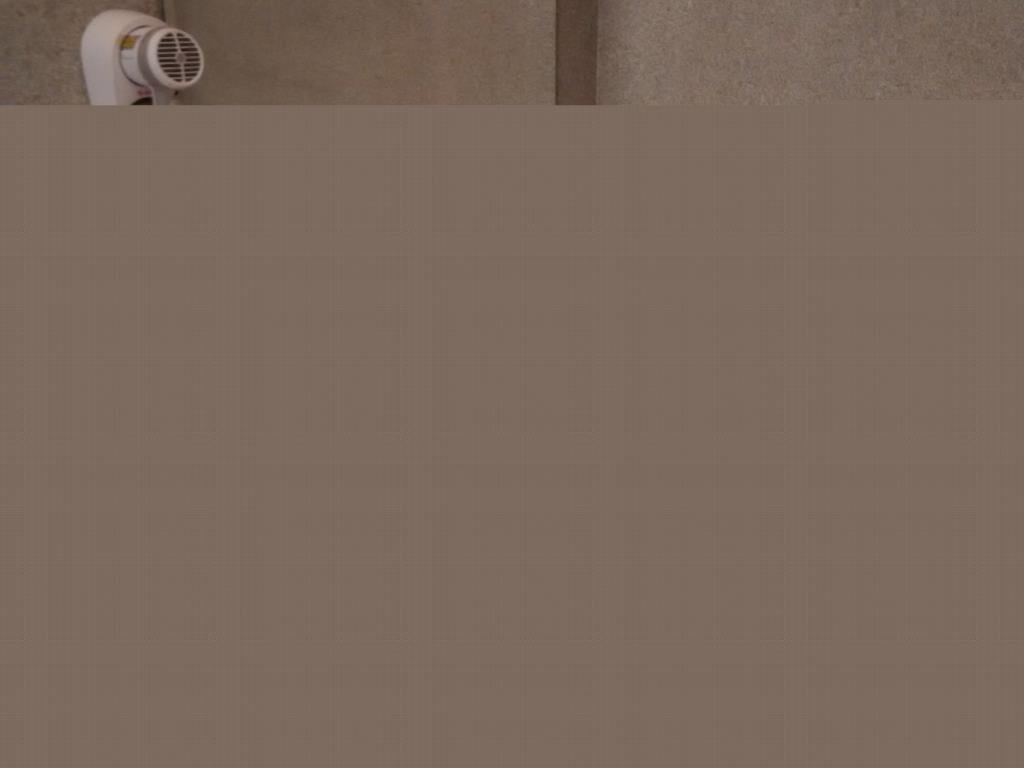 648536_15051316050027459081.jpg