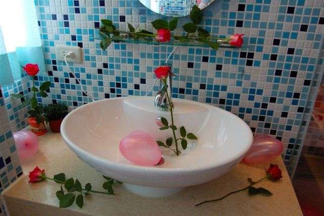 1251_7_image.jpg