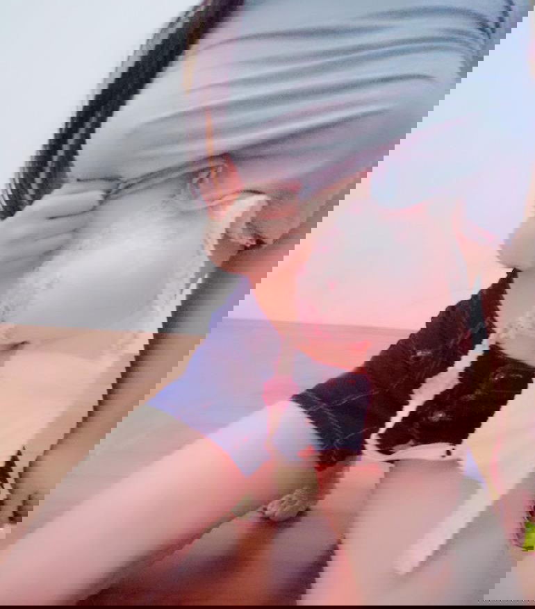 21091049.jpg