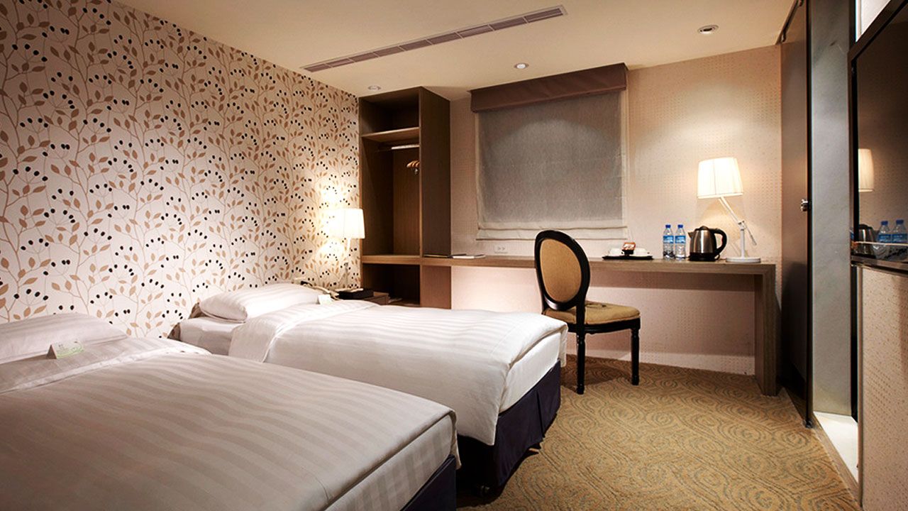 room2-2.jpg