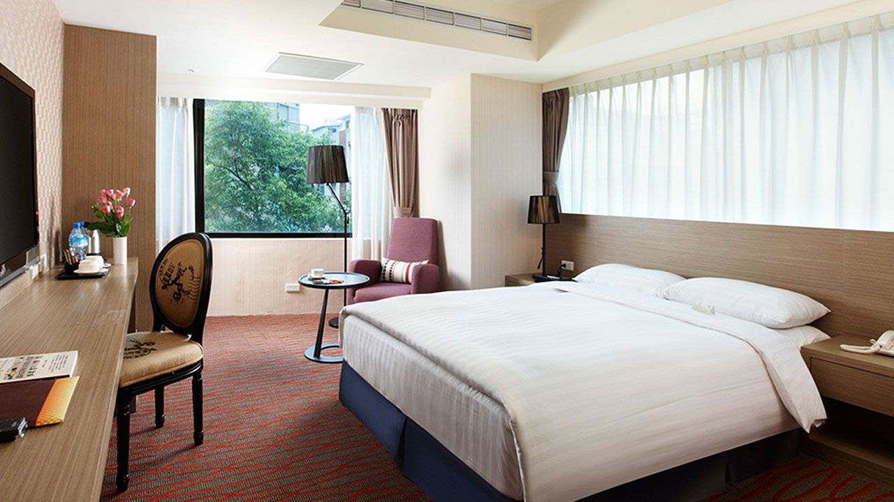 room4-3.jpg