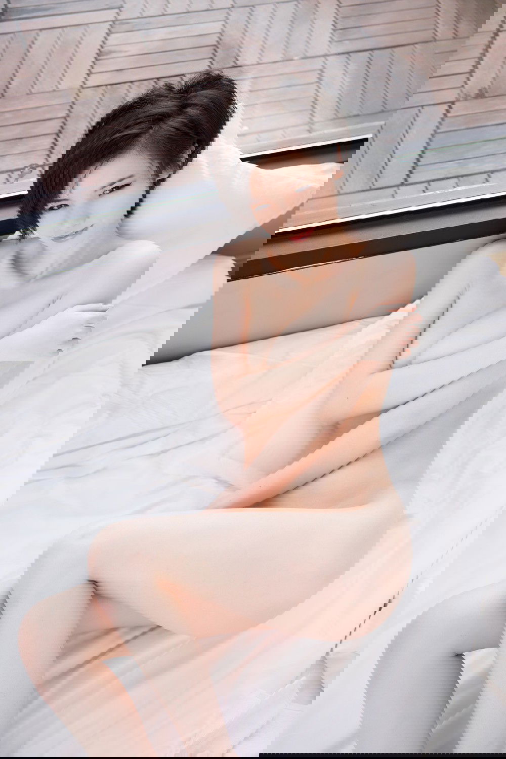rhmnugocxrqbjlindvhx.jpg