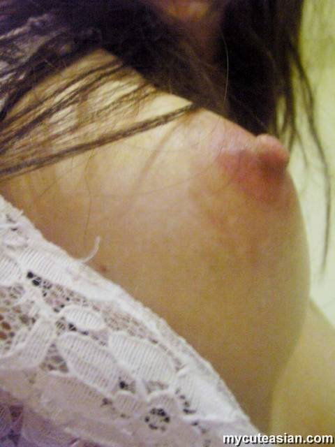 multixnxx-Selfshot homemade hot asian girl-1.jpg