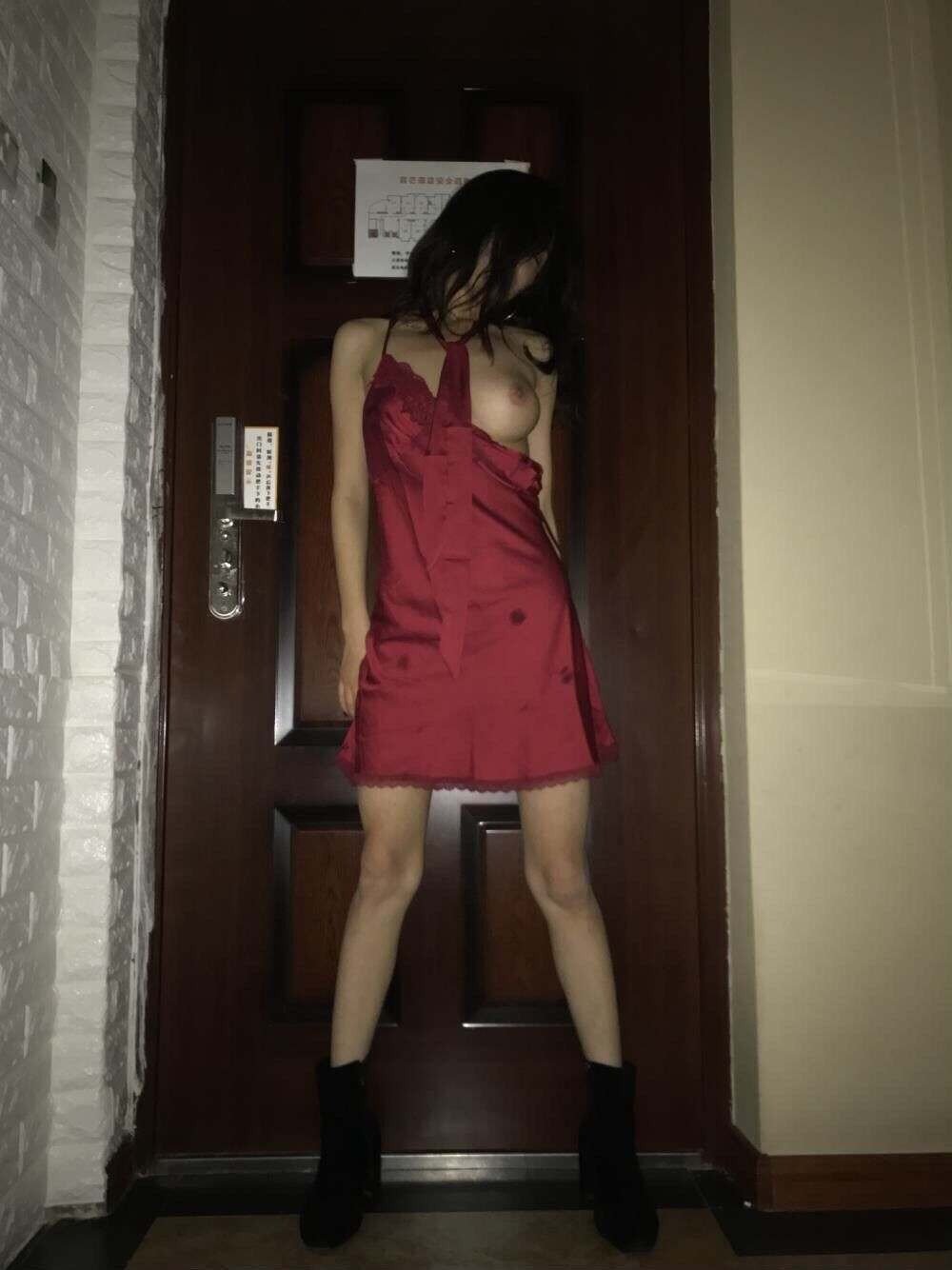 14431439.jpg