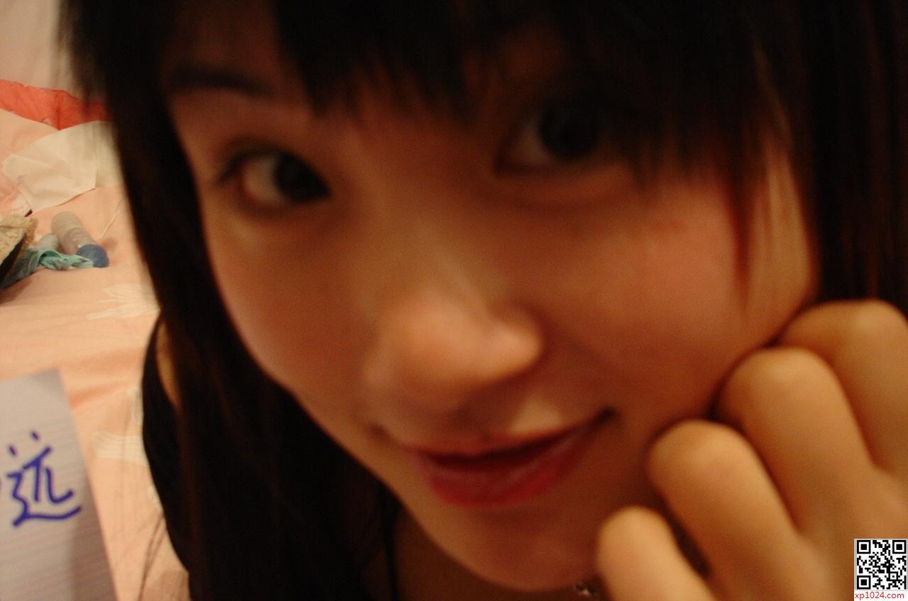 52000235615.jpg