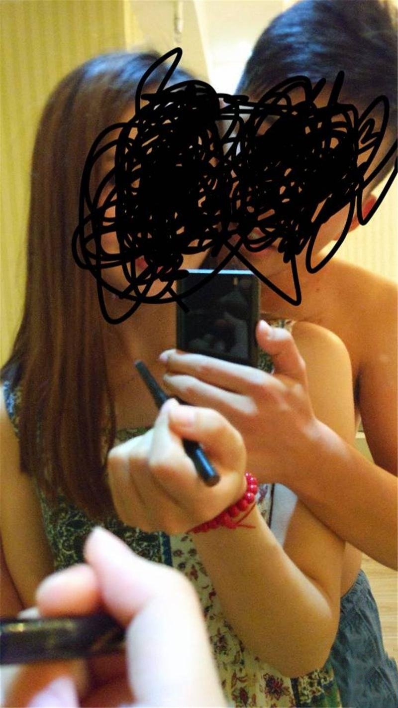 52107527648.jpg