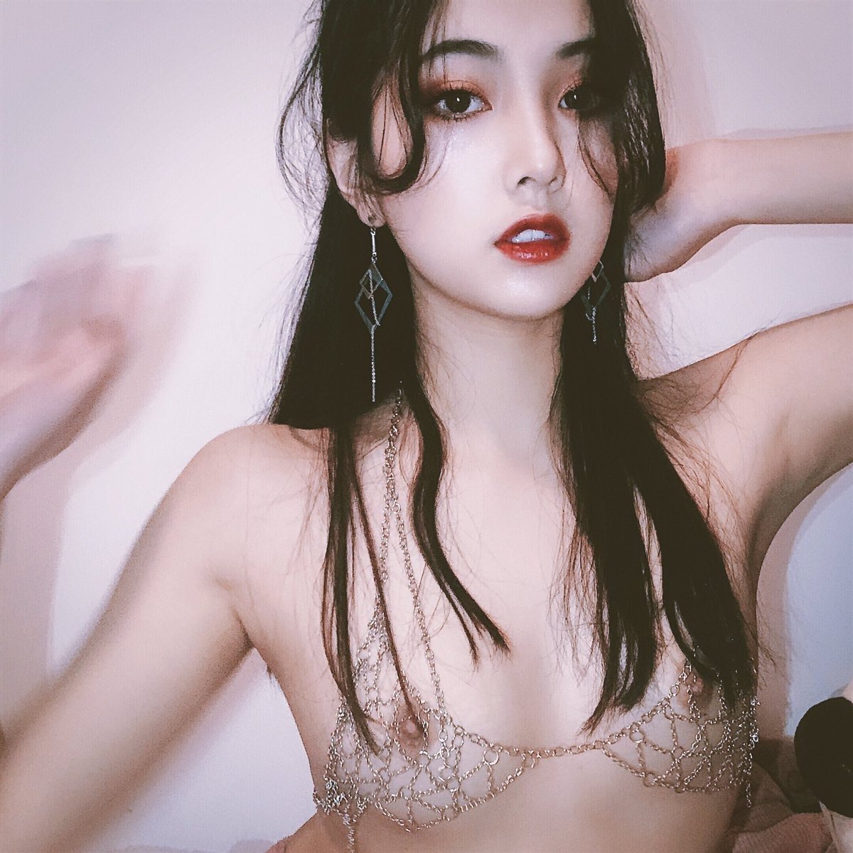 13402269.jpg