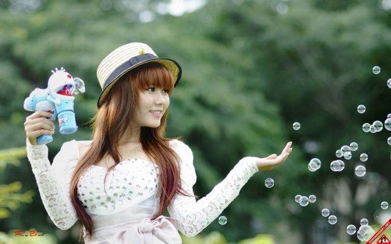 bo-anh-girl-xinh-cung-huong-dong-gio-noi-8-768x480.jpg
