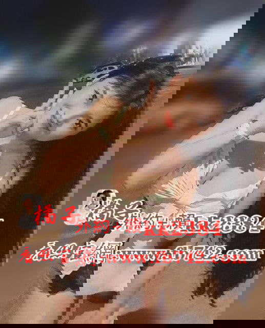 EfSdlTIUwAES-6s_副本.jpg