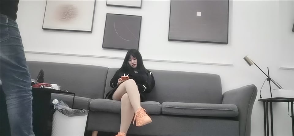 STP16652 连续叫来俩妹子，小萝莉没感觉换白嫩好身材少妇，脱光了挺带劲.jpg.jpg