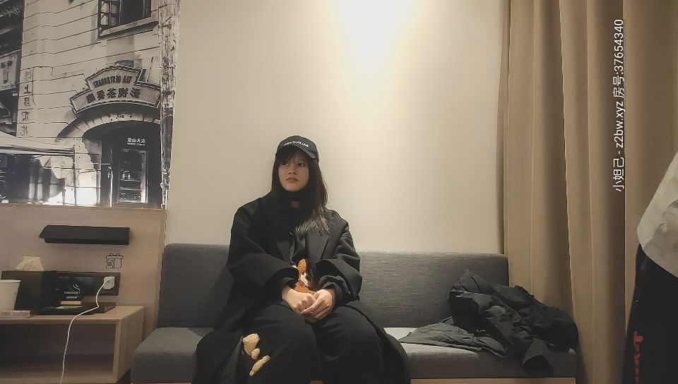 STP18760 神似马思纯 一对美乳惹人爱 美艳胴体娇喘连连.jpg