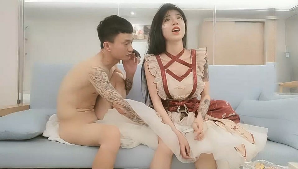 STP18838 白天银行的职业女性 但此刻沦为胯下母狗 美女穿洛丽塔被干.jpg.jpg