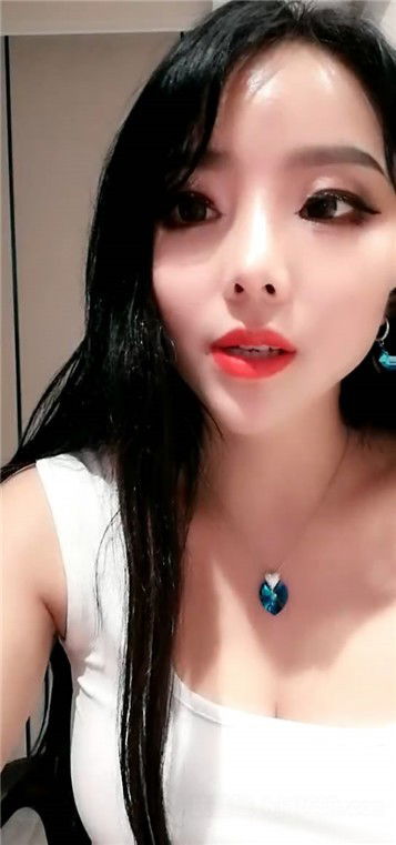 STP18881 极品高颜值美女【妲己专职勾引】午夜户外渴望被强暴 勾引网约车司机酒店啪啪.jpg
