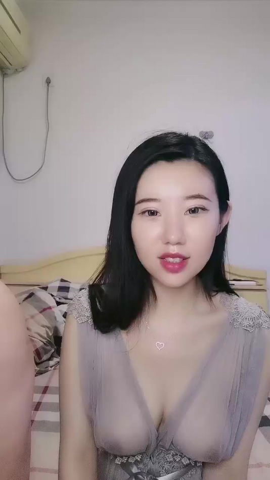 STP19400 红唇白皙大奶妹子性感透视装居家夫妻啪啪大秀，69姿势口交骑坐自己动大屁股.jpg