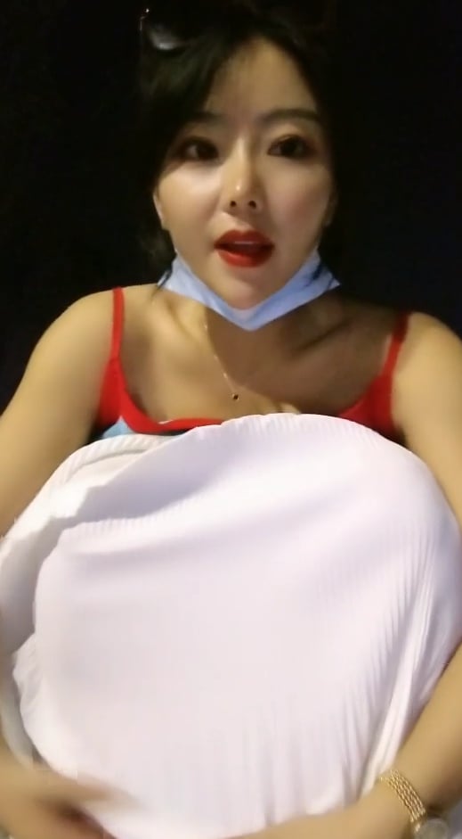 aaxv.xyz-STP21410 【渣女来袭】人气户外勾搭主播 街头做爱 极品美乳 淫荡刺激撸管佳作.jpg