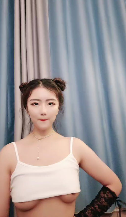 aaxv.xyz-STP21567 保时捷车模为赚钱下海被炮友各种操  小背心哪吒头展示身材  蹲着被.jpg