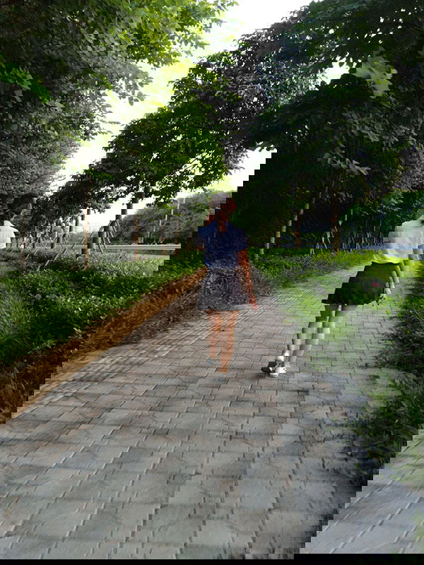 穿JK的少妇 (1).jpg