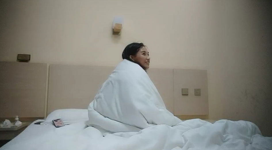 bbsxv.xyz-STP21969 休息后第二炮 18岁小萝莉 乖巧听话 态度真好 苗条粉乳诱人 啪啪抽.jpg