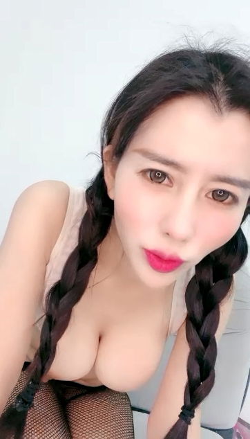 avmans.com-STP23284 麻花辫翘臀颜值女神自慰大秀  网袜高跟鞋脸盆里尿尿  翘起大白屁.jpg