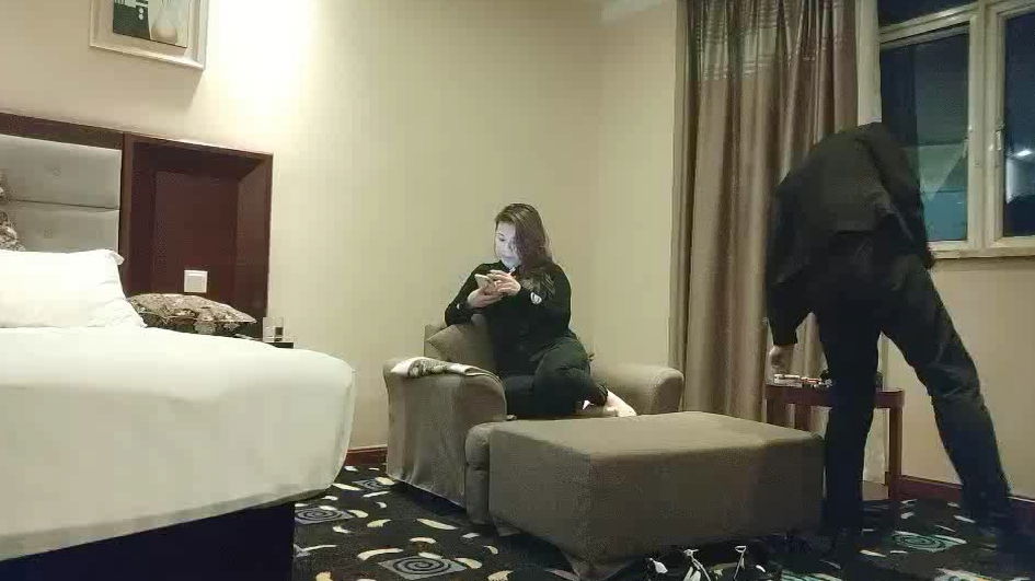 avmans.com-STP23479 极品良家骚妇  一对豪乳  帅小伙寻觅缺失母爱  舌吻啪啪  口交不.jpg
