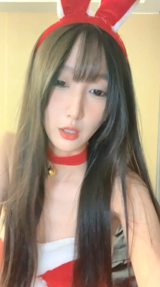 kpkp3.com-STP23712 圣诞麋鹿装 日入过万【泡泡咕】极品小仙女 超嗲娃娃音 大哥们纷纷.jpg
