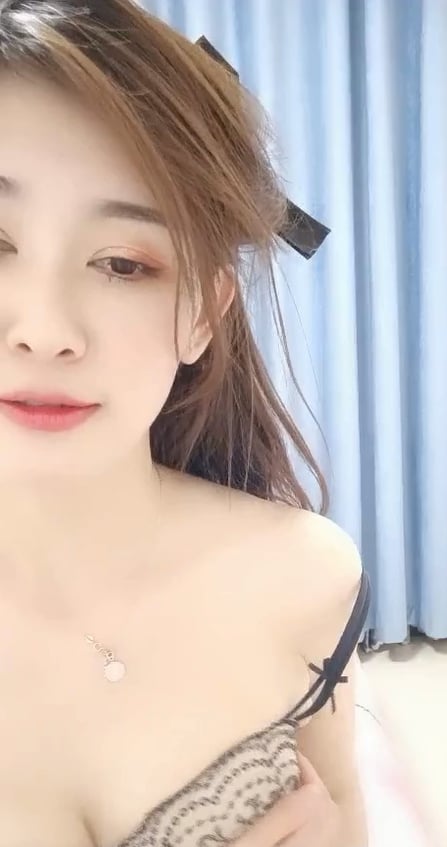 kpkp3.com-STP24812 草莓洛儿❤️：身高1.62，那时候在浙江，有一个小哥哥，叫我妈，.jpg