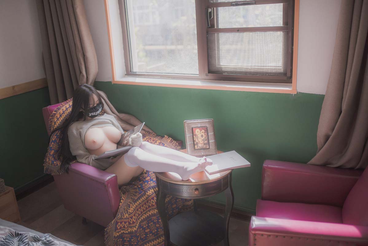 民宿中的天然美少女 (27).jpg