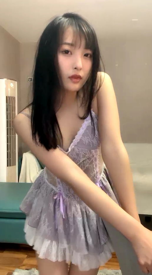 [zzpp02.com]-STP25160 【黄播界小痞幼】超高颜值纯欲系美女，吊带短裙跳小骚舞，脱光.jpg