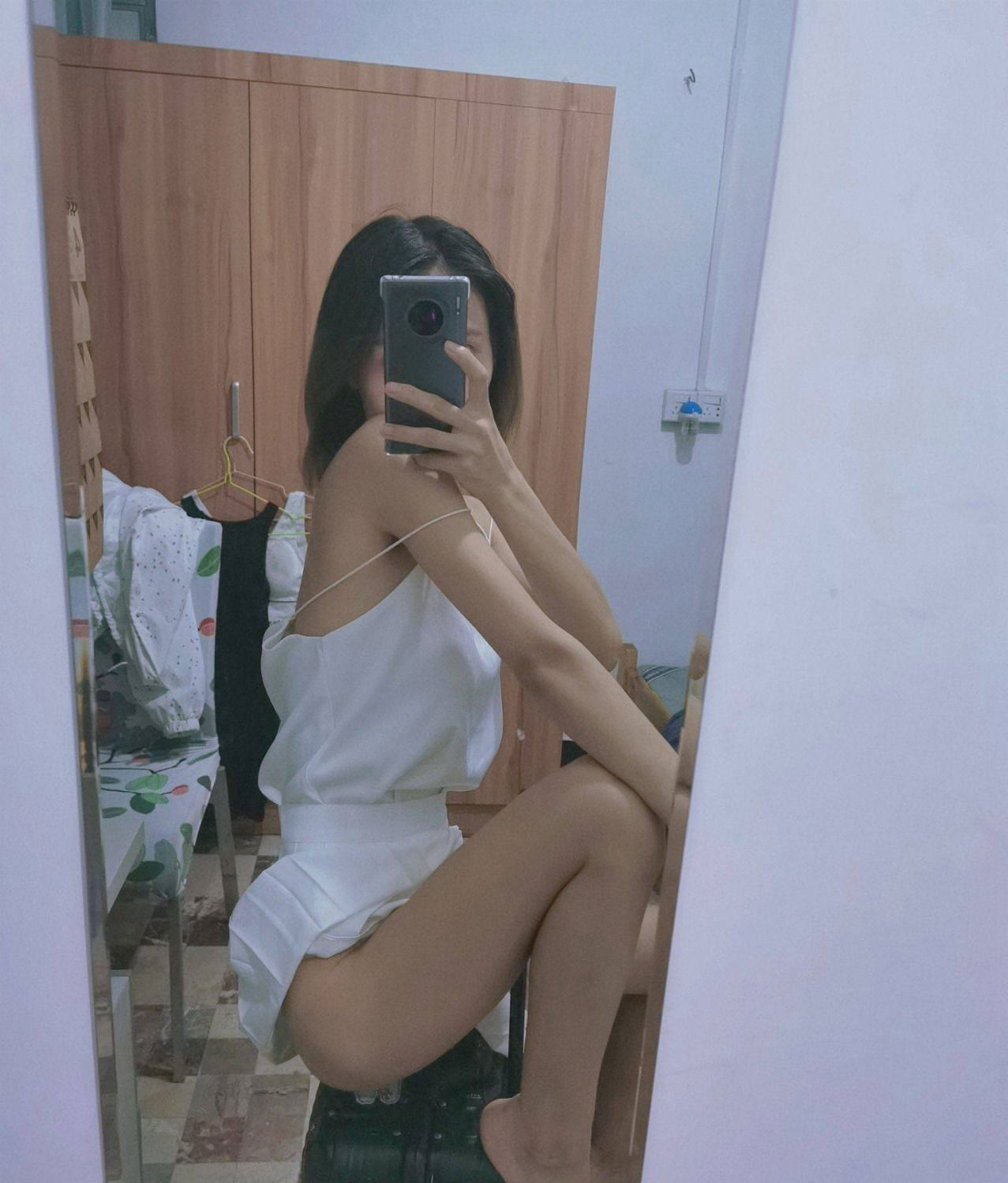 224658ggnuw1jr59j1glw9.jpg