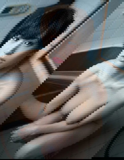 103333aj8lhjqrepl1ab81.jpg