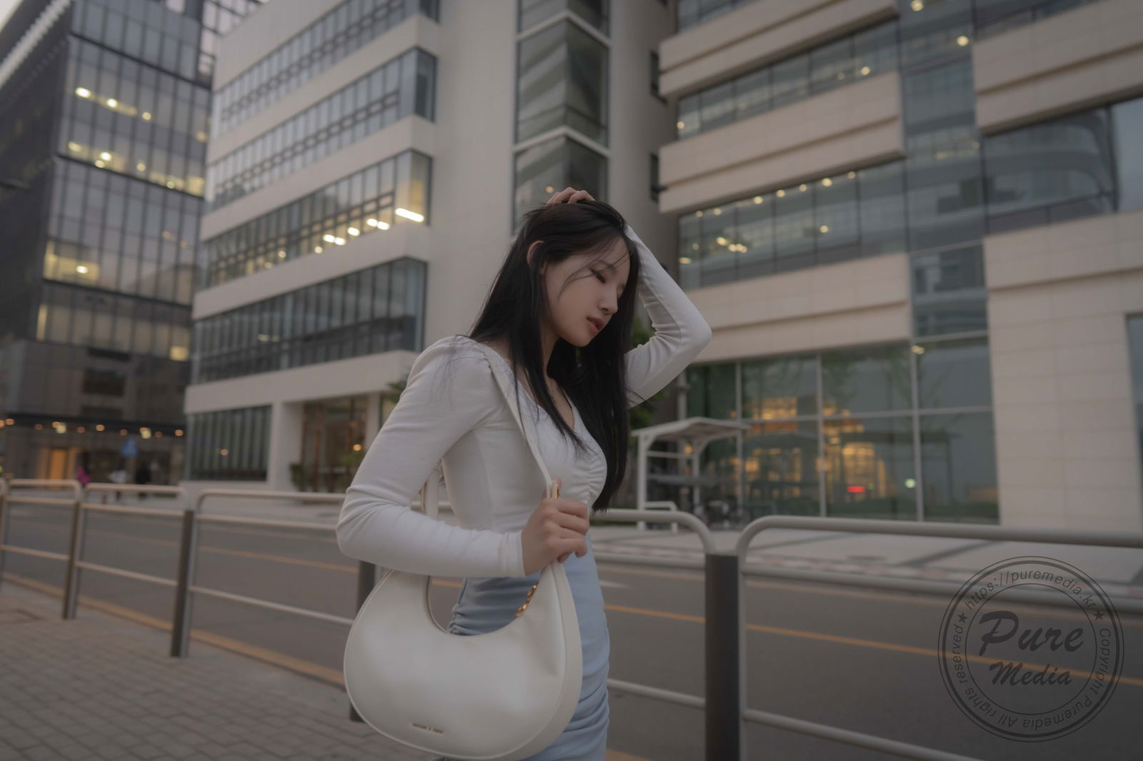 Pure-Media-Vol.244-Yeha-Kidnapped-Basement-Office-Girl-MrCong.com-018.jpeg
