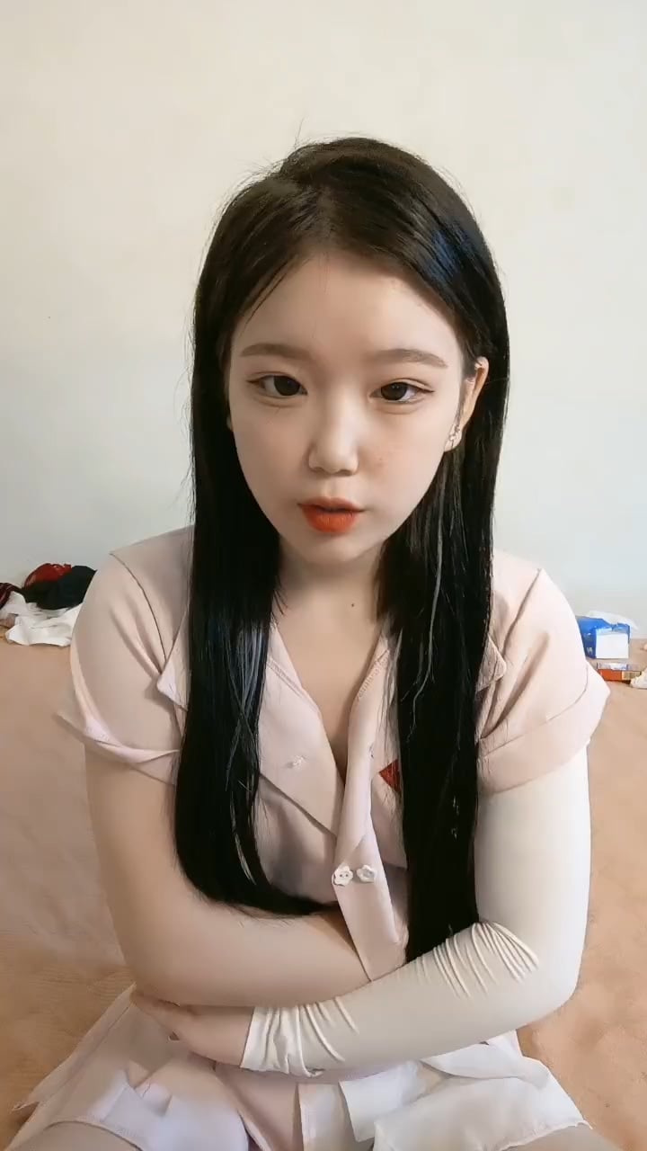 STP31182 呆萌新人小妹妹！精瘦小男友在家操逼！扶着屁股一顿操，紧致粉嫩小穴，操完.jpg