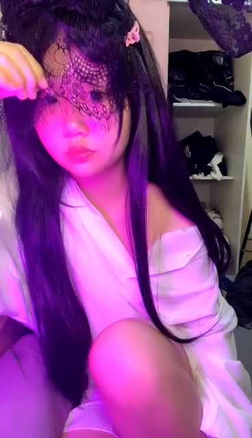 STP31183 刚成年的妹子被操了【大学萝莉】无辜懵懂的大眼睛，粉嘟嘟的肉体，白得晃眼.jpg