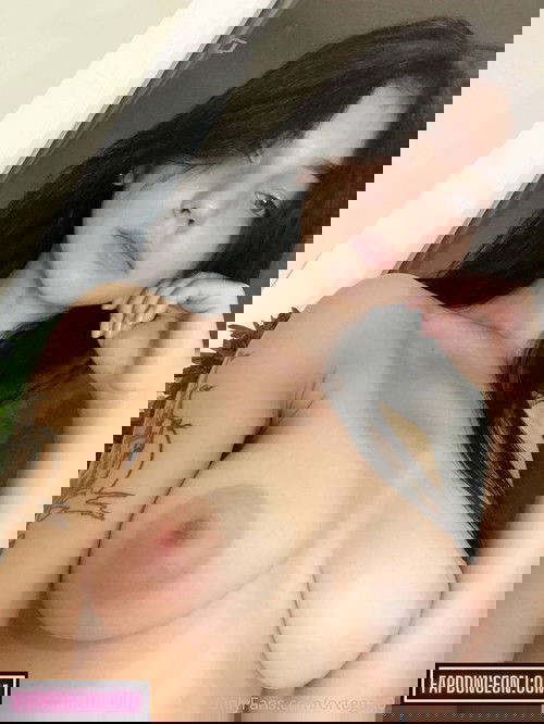 JK7ZqMb.md.jpg