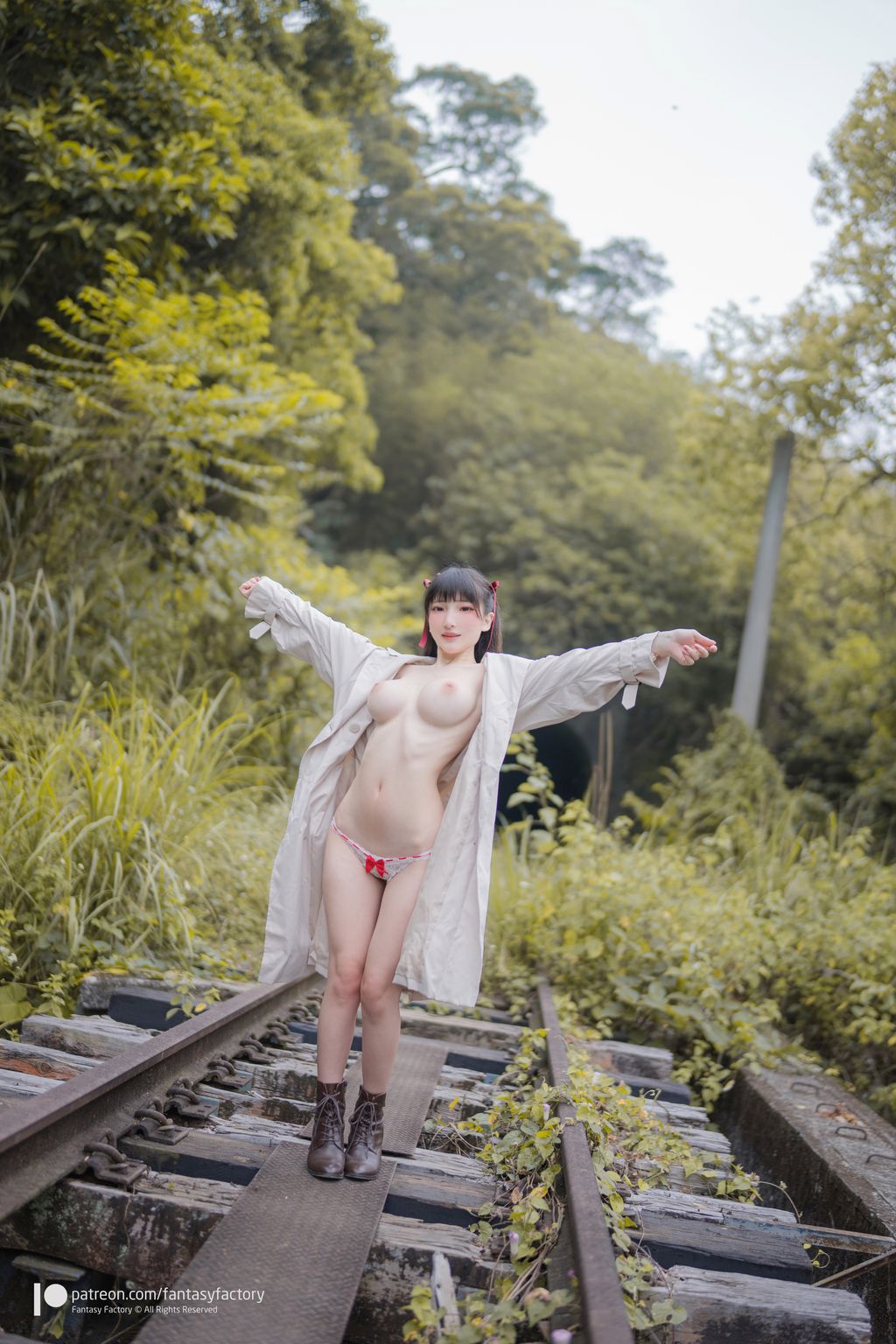 Fantasy-Factory-Patreon-Photobook-Leak-2-MrCong.com-134.jpeg